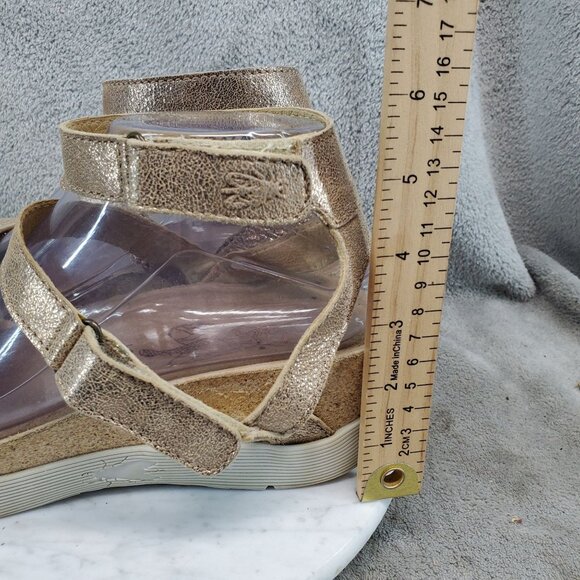 Fly London Shoes Womens EU 40 US 9-9.5 Gold Leather Wink Ankle Strap Sandals - Picture 2 of 14